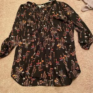 Pale sky small floral blouse